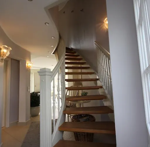 Landhaus Glowe * غلوفي